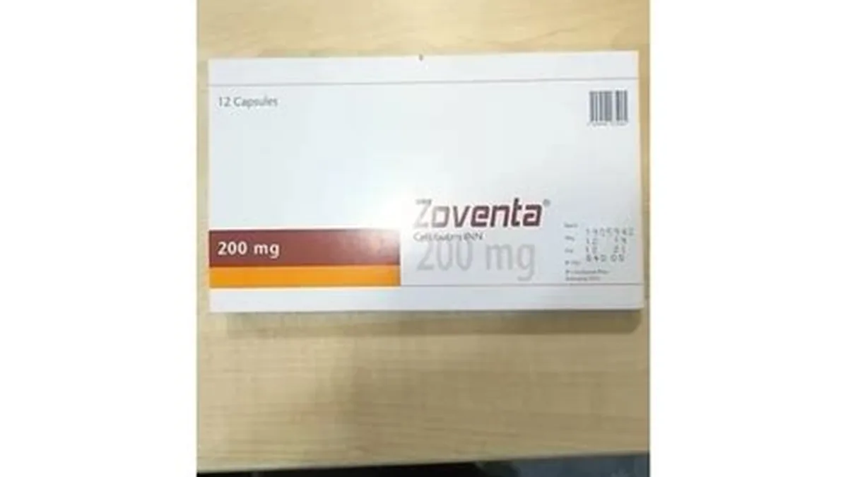 医生与患者讨论西诺氨酯 200mg与降压药相互作用